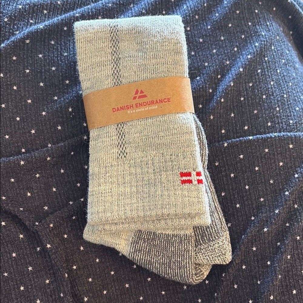 Gray Athletic Socks with Ribbed Texture and Cozy Fit